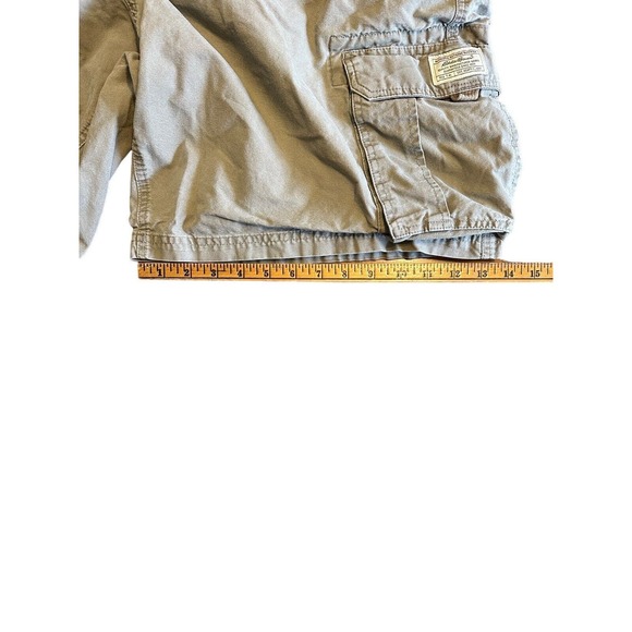 Eddie Bauer Cargo Shorts Mens SZ 42 Beige Tan Cargo Khaki Pocket Outdoor Mens - Picture 5 of 7